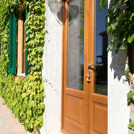 Santa Chiara Apartment