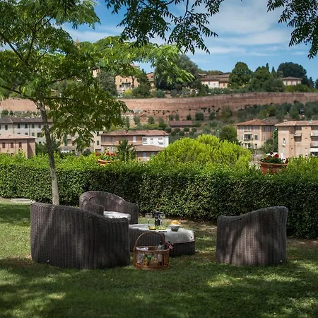 Santa Chiara Apartment