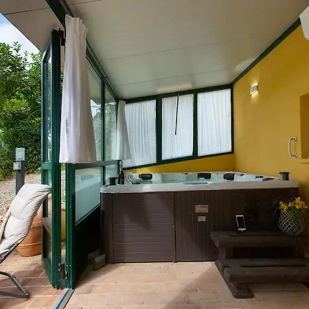 Santa Chiara Apartment