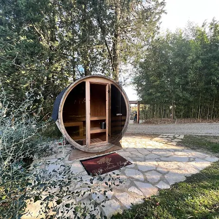 Santa Chiara Apartment *
