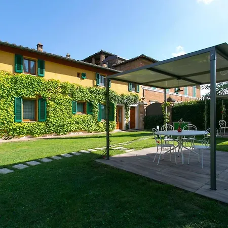 Santa Chiara Apartman *