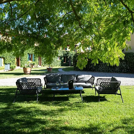 Santa Chiara Apartment